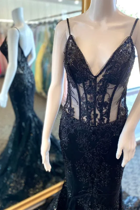 Black Lace V-Neck Backless Mermaid Long Formal Dress