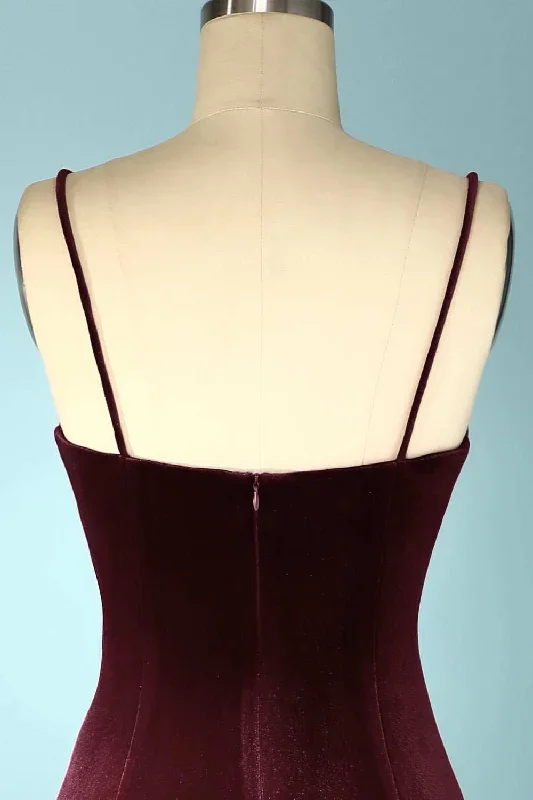 burgundy-velvet-v-neck-straps-long-bridesmaid-dress-with-slit