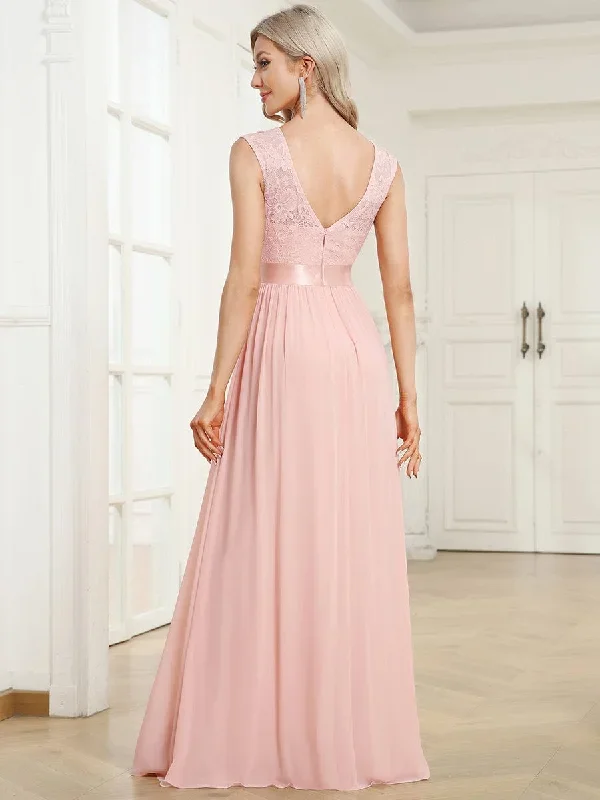 classic-round-neck-v-back-a-line-chiffon-bridesmaid-dresses-with-lace-ep00646