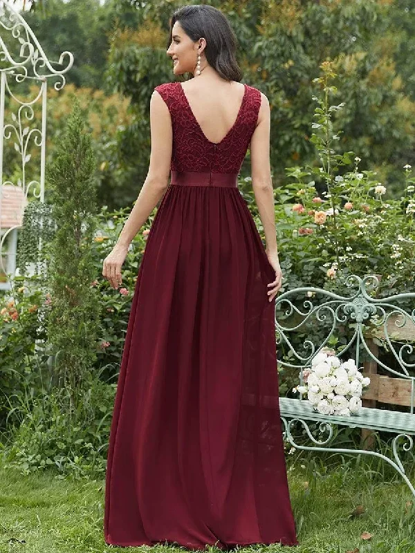 classic-round-neck-v-back-a-line-chiffon-bridesmaid-dresses-with-lace-ep00646