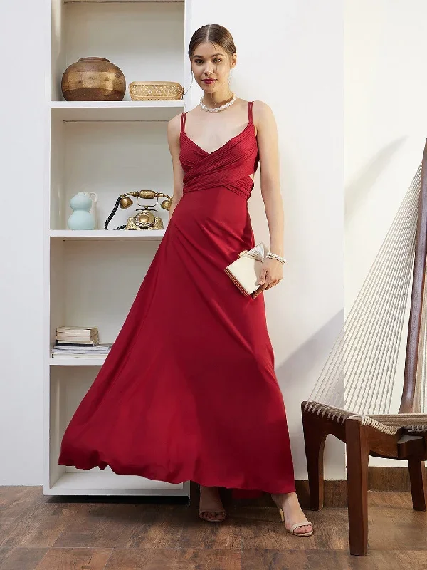 dr4398rd-berrylush-women-solid-red-v-neck-sleeveless-waist-cut-out-flared-maxi-dress