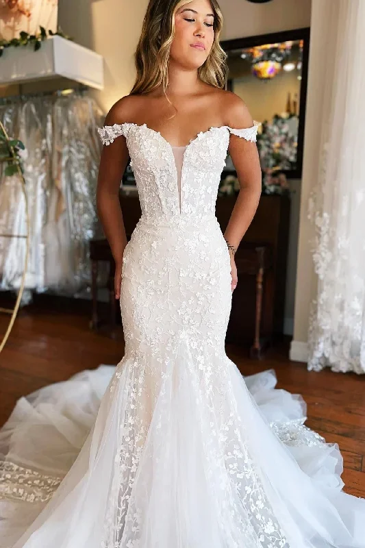 white-lace-off-the-shoulder-trumpet-wedding-dress